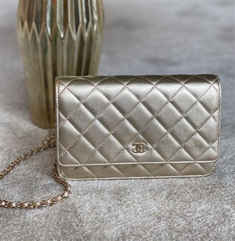 chanel woc gold size